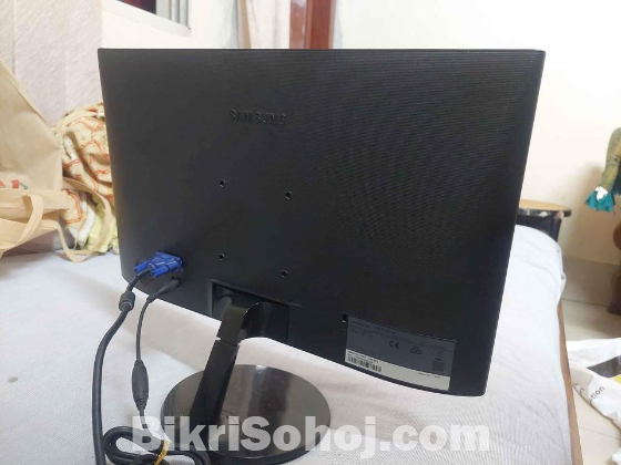 Samsung Monitor S19F350HNW LED